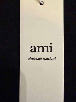 Jersey AMI Paris Negro Corazón Rojo