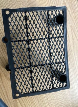 Cubre radiador protector Daelim Daystar