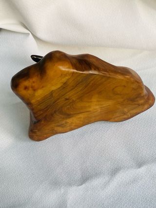 FIGURA ARTESANA DE CUERNO CUENCO MADERA CENICERO