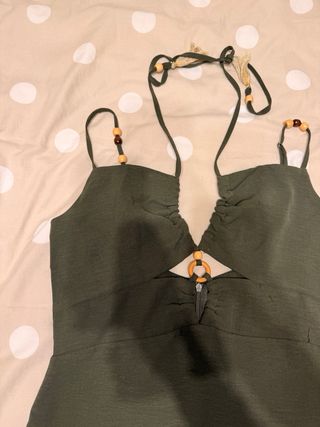 Vestido verde militar con tirantes talla M