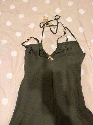 Vestido verde militar con tirantes talla M