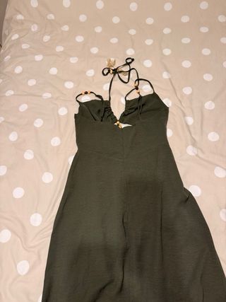 Vestido verde militar con tirantes talla M