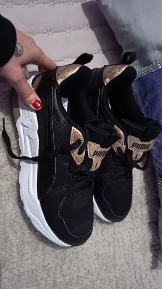 Puma Nuevas Talla 39 Negro/Dorado
