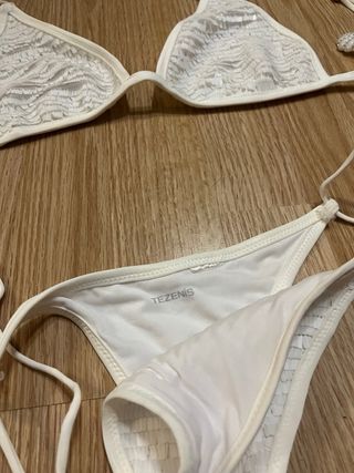Bikini blanco con conchas