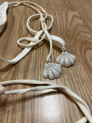 Bikini blanco con conchas