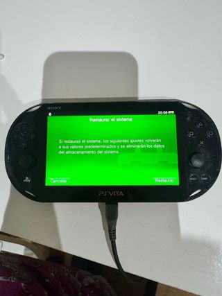 Consola PS Vita + 4 Juegos + Tarjeta original