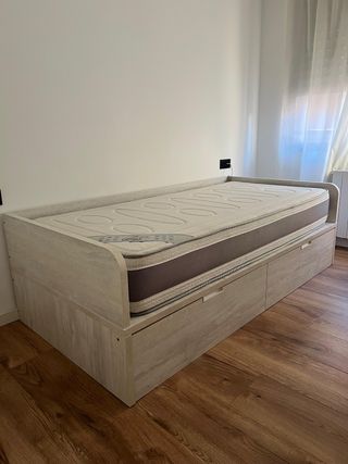 Cama individual con colchón y cajones