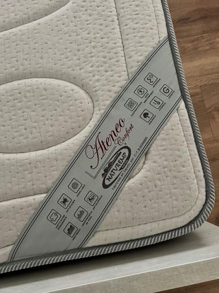 Cama individual con colchón y cajones