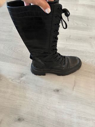 Botas Zara Negras Cocodrilo