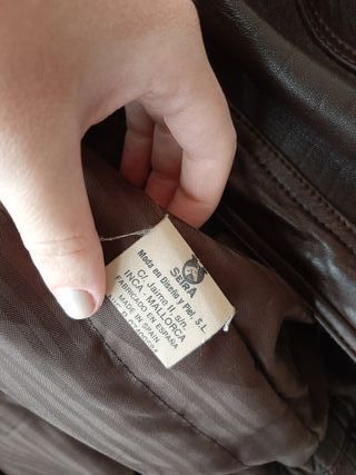 Cazadora vintage de piel con hombreras