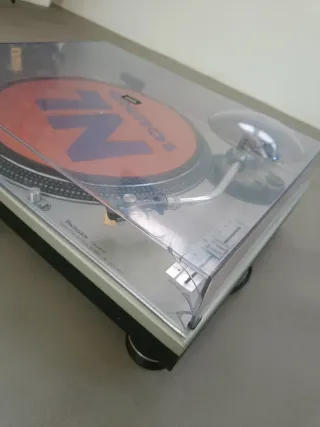Tocadiscos Technics SL1200 MK2