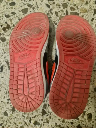 Zapatillas Jordan Negras Grises Rojas