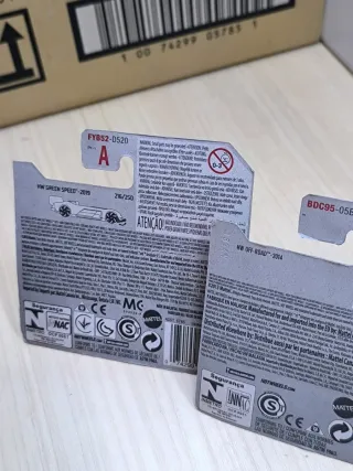 Hot Wheels Carbonic e Electro Silhouette