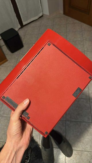 Playstation 3 Super Slim Rossa