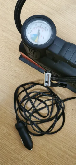 Compresor Coche 12V Compacto