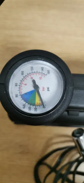 Compresor Coche 12V Compacto