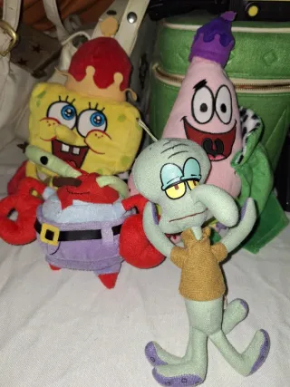 Lote 4 peluches Bob Esponja