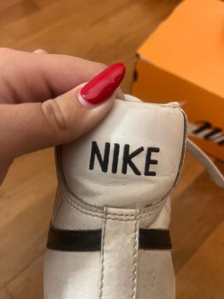 Zapatillas Nike Blancas y Negras Talla 37