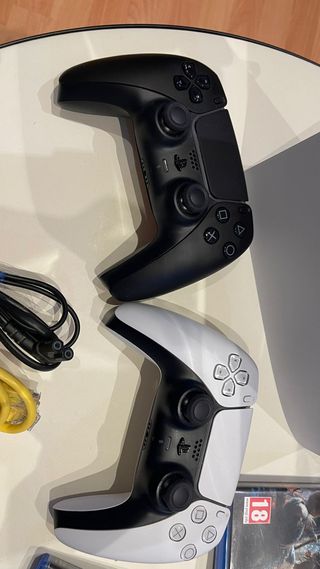 Pack PS5 + 5 Juegos + 2 Mandos