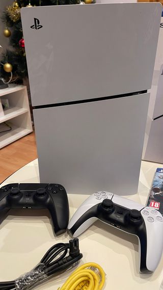 Pack PS5 + 5 Juegos + 2 Mandos