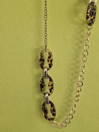 Collar cadena eslabones animal print. NUEVO