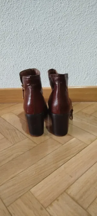 Botines de piel marrones talla 40