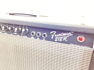 amplificador guitarra fender frontman 212r