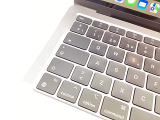 portatil apple apple macbook air m1 8-core 3.2/8 13 (2020) (a2337)