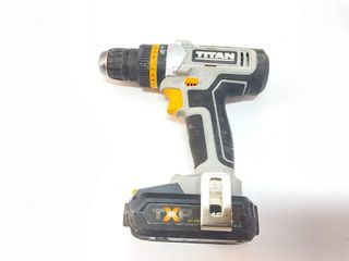 atornillador a bateria titan tt886drs