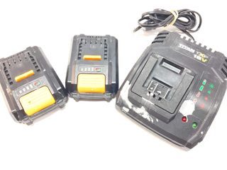 atornillador a bateria titan tt886drs