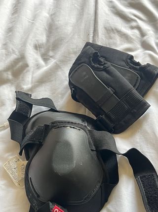 Patines en línea negros con llantas de luces . 36