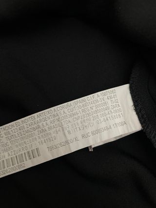 Camisa ZARA Negra con Broche Dorado Talla Única