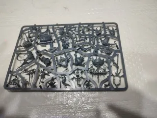 Miniatura Jefe Pantanozo Skumdrekk