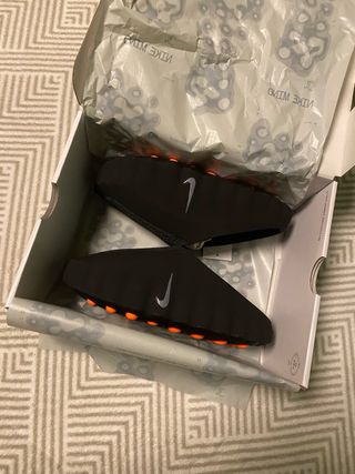 Nike Mind 001 Negras (Talla 40/25cm)