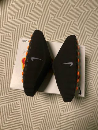 Nike Mind 001 Negras (Talla 40/25cm)