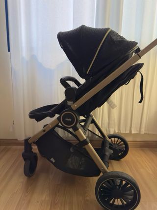 Carrito de bebé negro