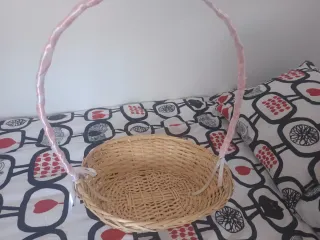 Cestas de mimbre con asas