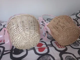 Cestas de mimbre con asas