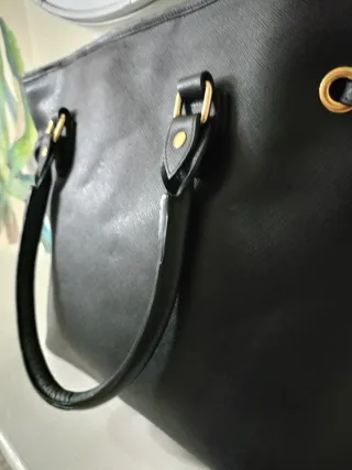 Borsa shopper nera con interno in velluto