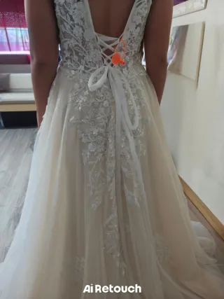 Vestido de Novia Beige y Blanco