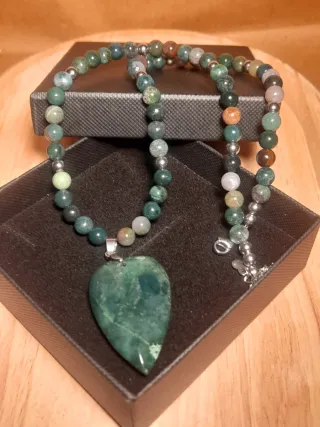 Collar Corazón Piedra Natural Hecho a Mano