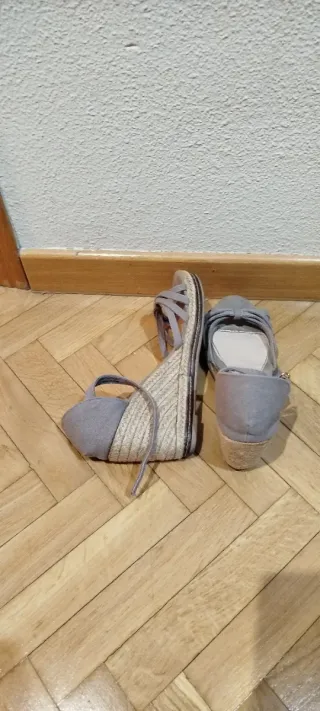 Sandalias cuña grises talla 39