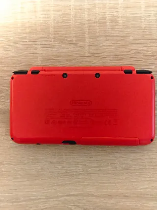 Nintendo 2DS XL Edición PokeBall