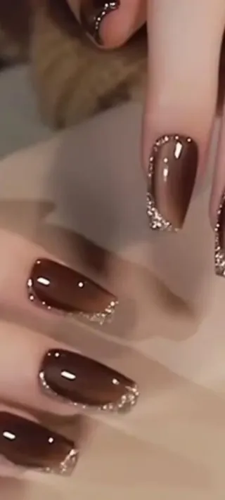 Uñas de gel + manicura rusa + decoración. 10 EU