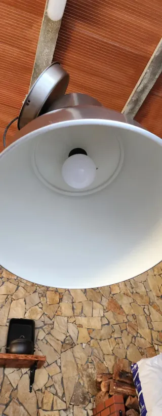 Candeeiro de sala grande metalizado