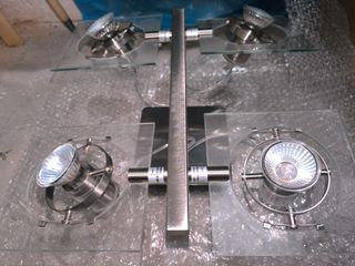 Lámpara de techo 4 focos cristal.Valorada en 50 €