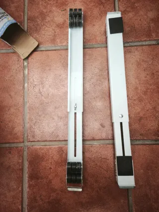 Raíles con ruedas para muebles