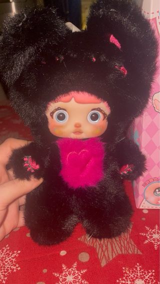 Nommi "Loveliness Never Ends" Plush Art Toy Black.