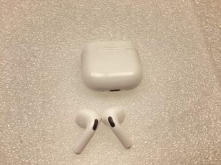 in-ear apple airpods 4 gen