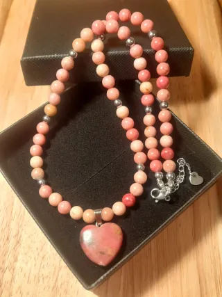 Collar hecho a mano de piedra natural